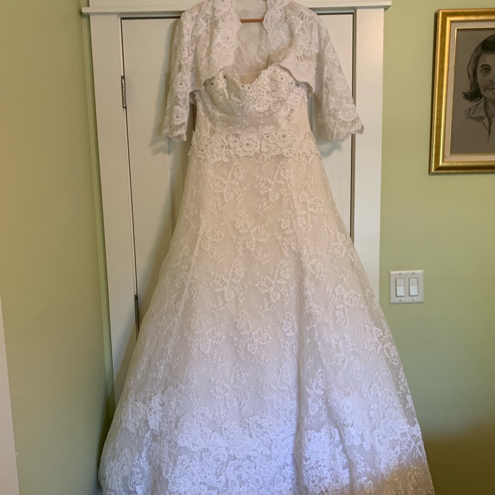 Vera Wang Wedding Dress